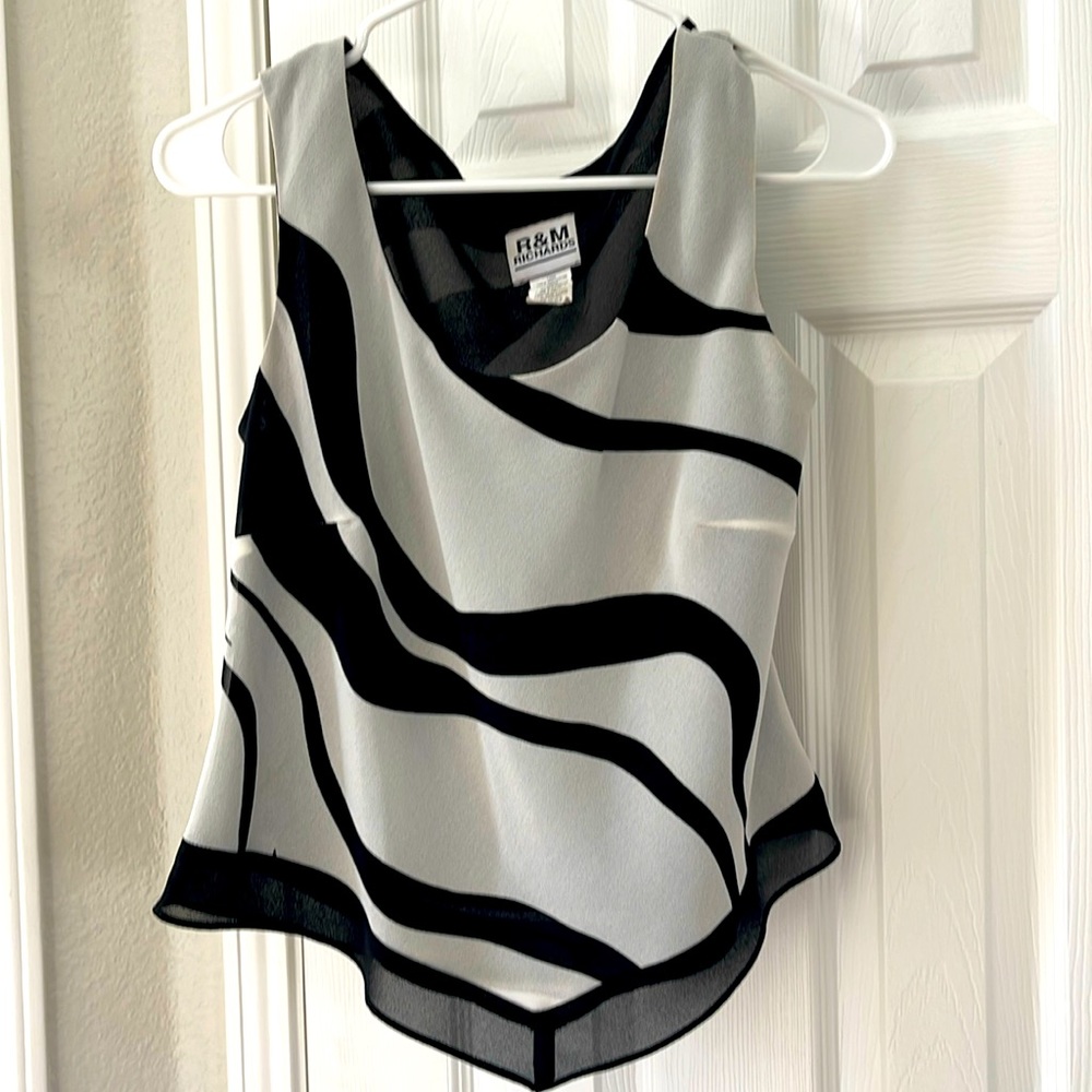 Light weight lined top